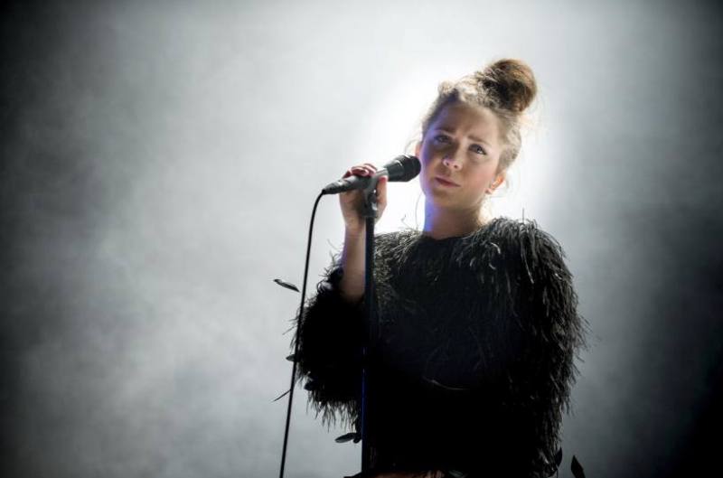 emilie nicolas meldet sich mit atmosph rischem song sky emilie nicolas meldet sich mit atmosph rischem song sky