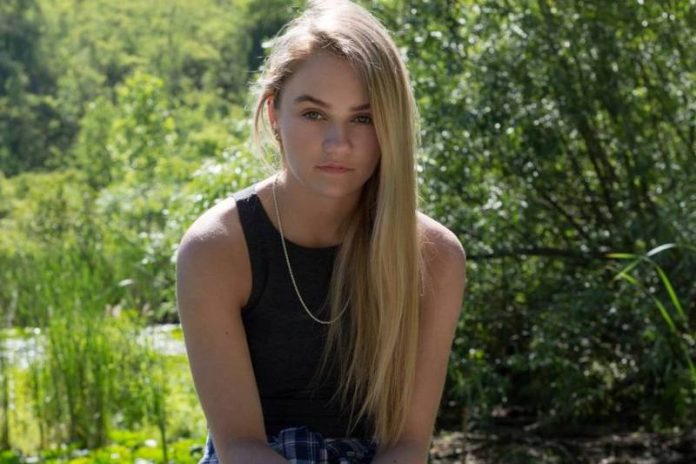 music-allnew-Carlie-Hanson